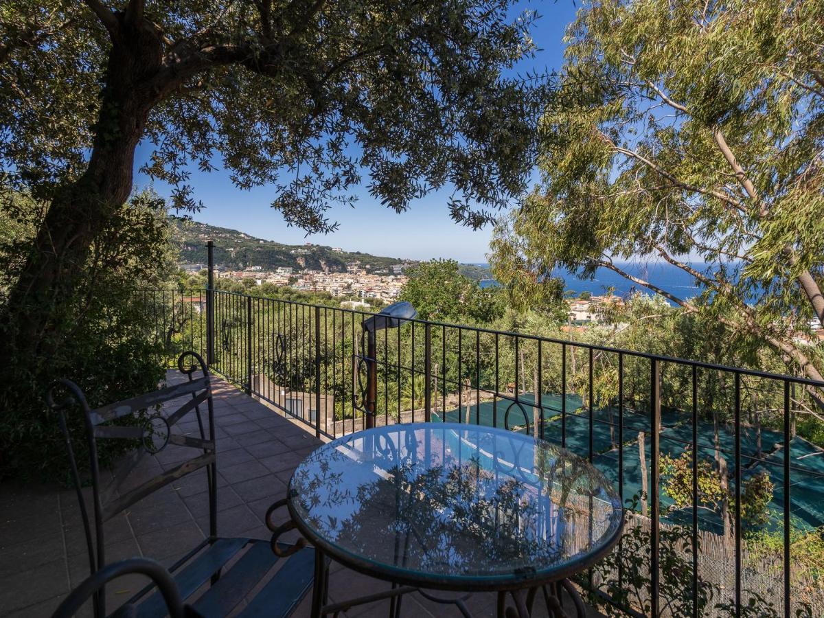 Villa Ulivi Apt à Sorrente Extérieur photo
