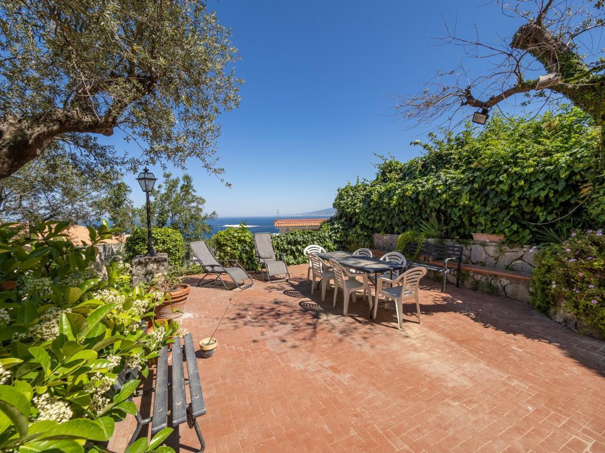 Villa Ulivi Apt à Sorrente Extérieur photo